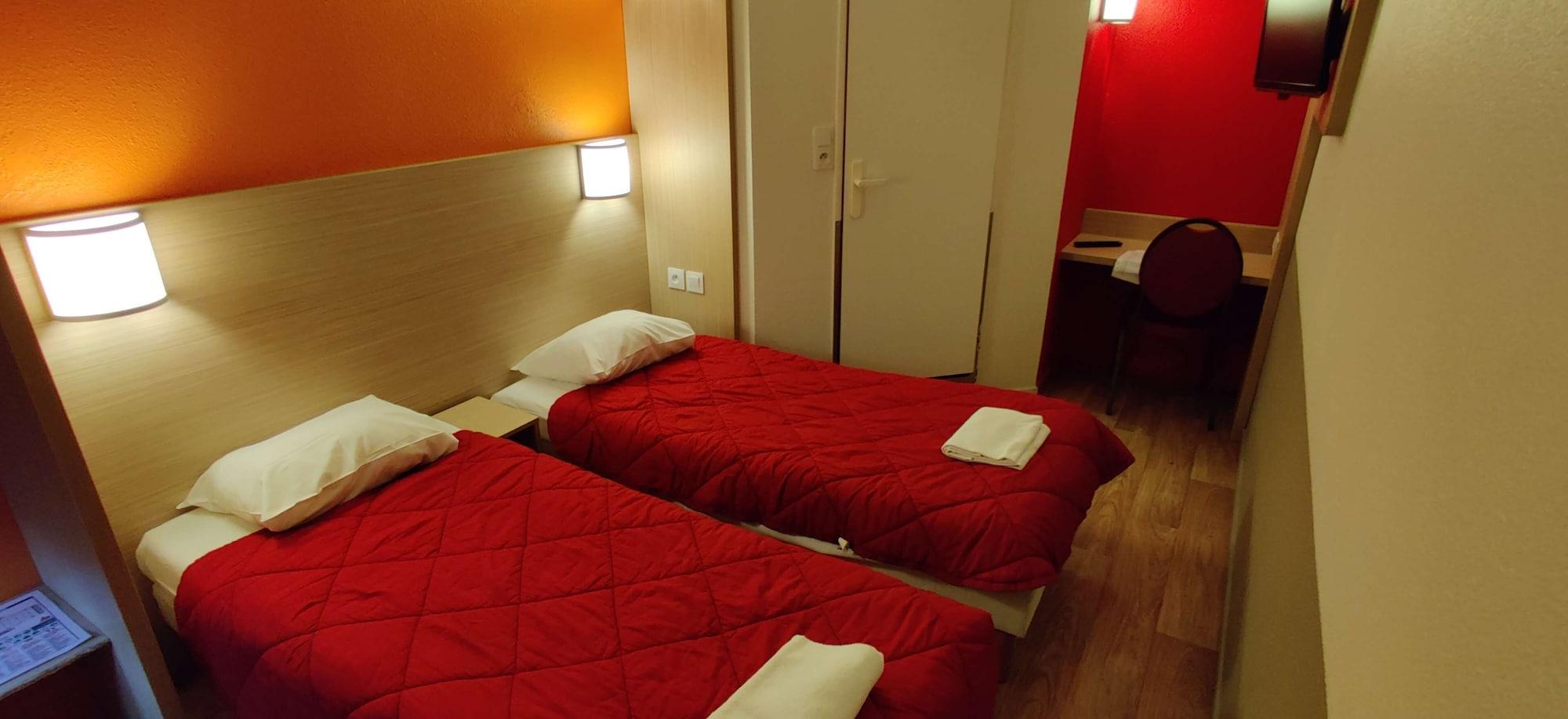 พรีเมียรคลาสฟอนเตเนย์เตรซิกนี Hotel ฟงต์เนย์-เตรซิญี ภายนอก รูปภาพ