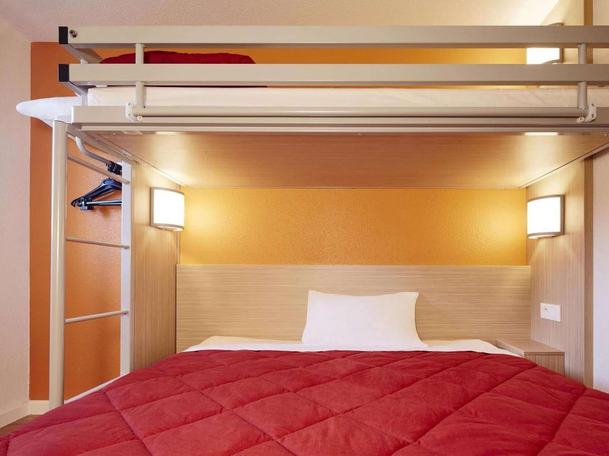 พรีเมียรคลาสฟอนเตเนย์เตรซิกนี Hotel ฟงต์เนย์-เตรซิญี ภายนอก รูปภาพ