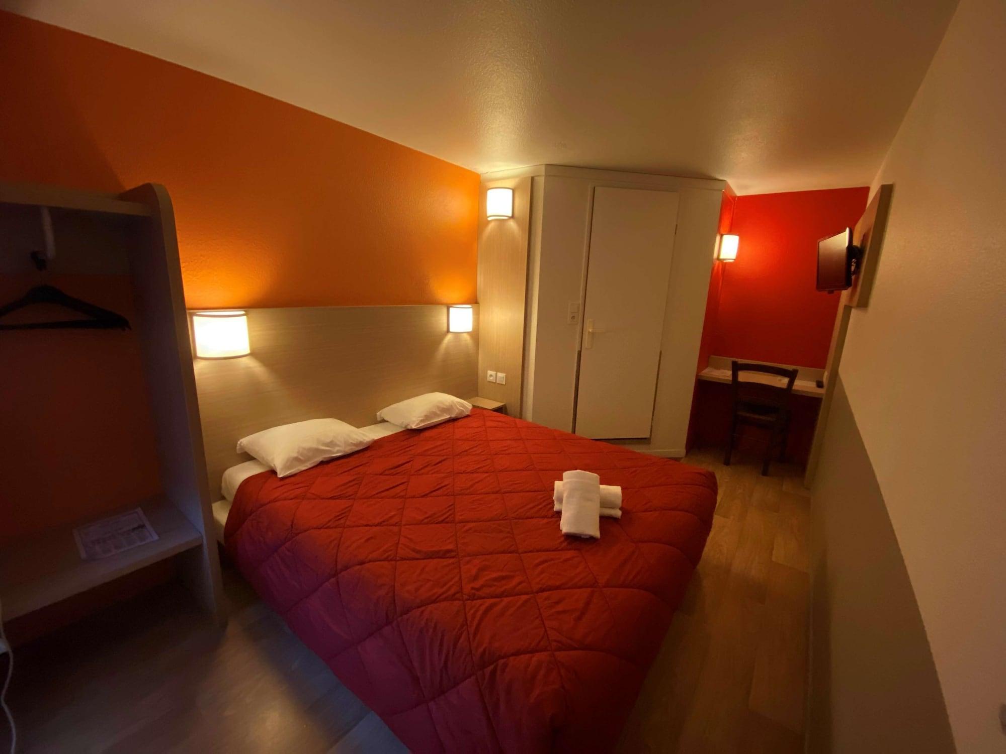 พรีเมียรคลาสฟอนเตเนย์เตรซิกนี Hotel ฟงต์เนย์-เตรซิญี ภายนอก รูปภาพ