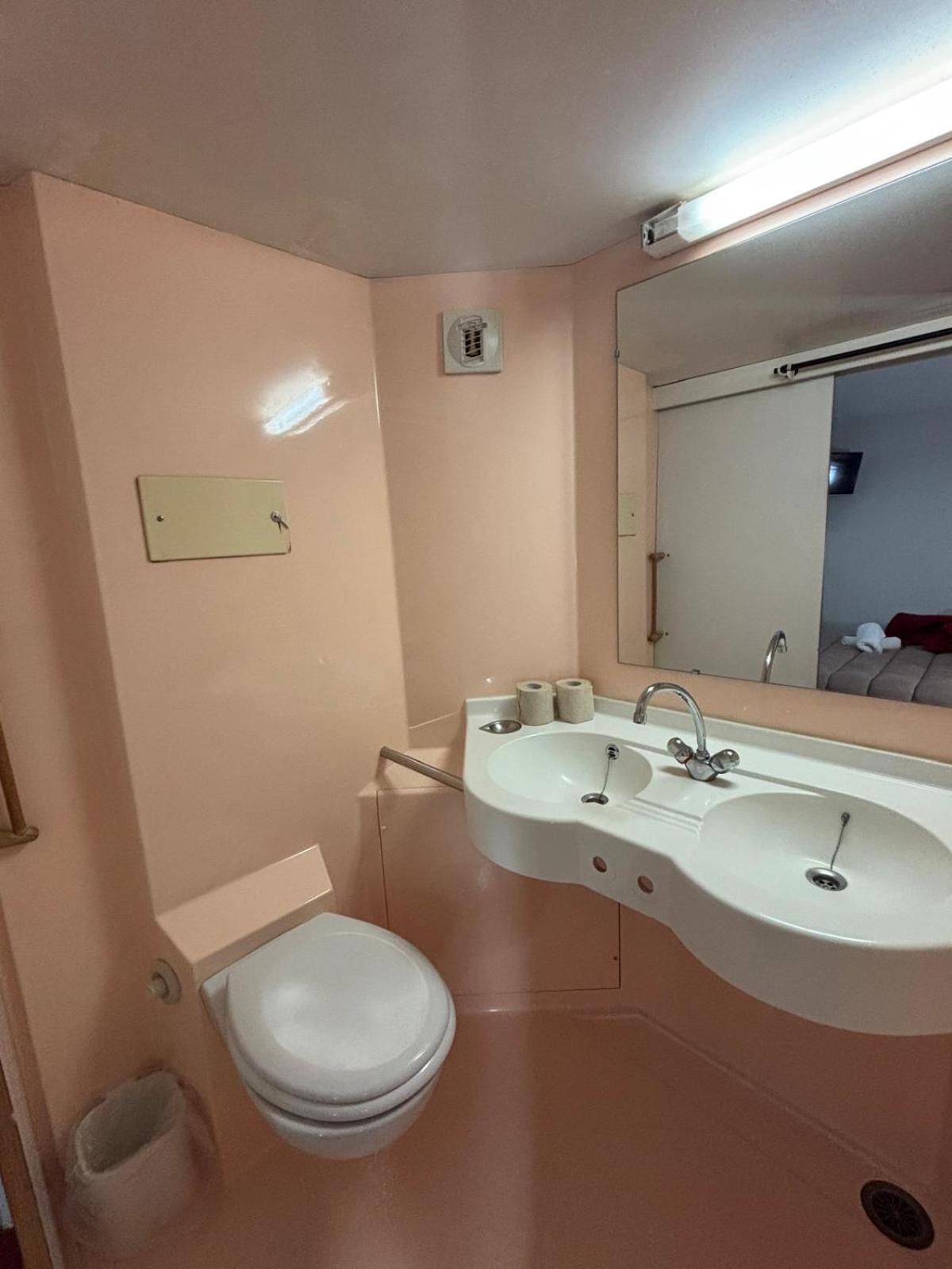 พรีเมียรคลาสฟอนเตเนย์เตรซิกนี Hotel ฟงต์เนย์-เตรซิญี ภายนอก รูปภาพ