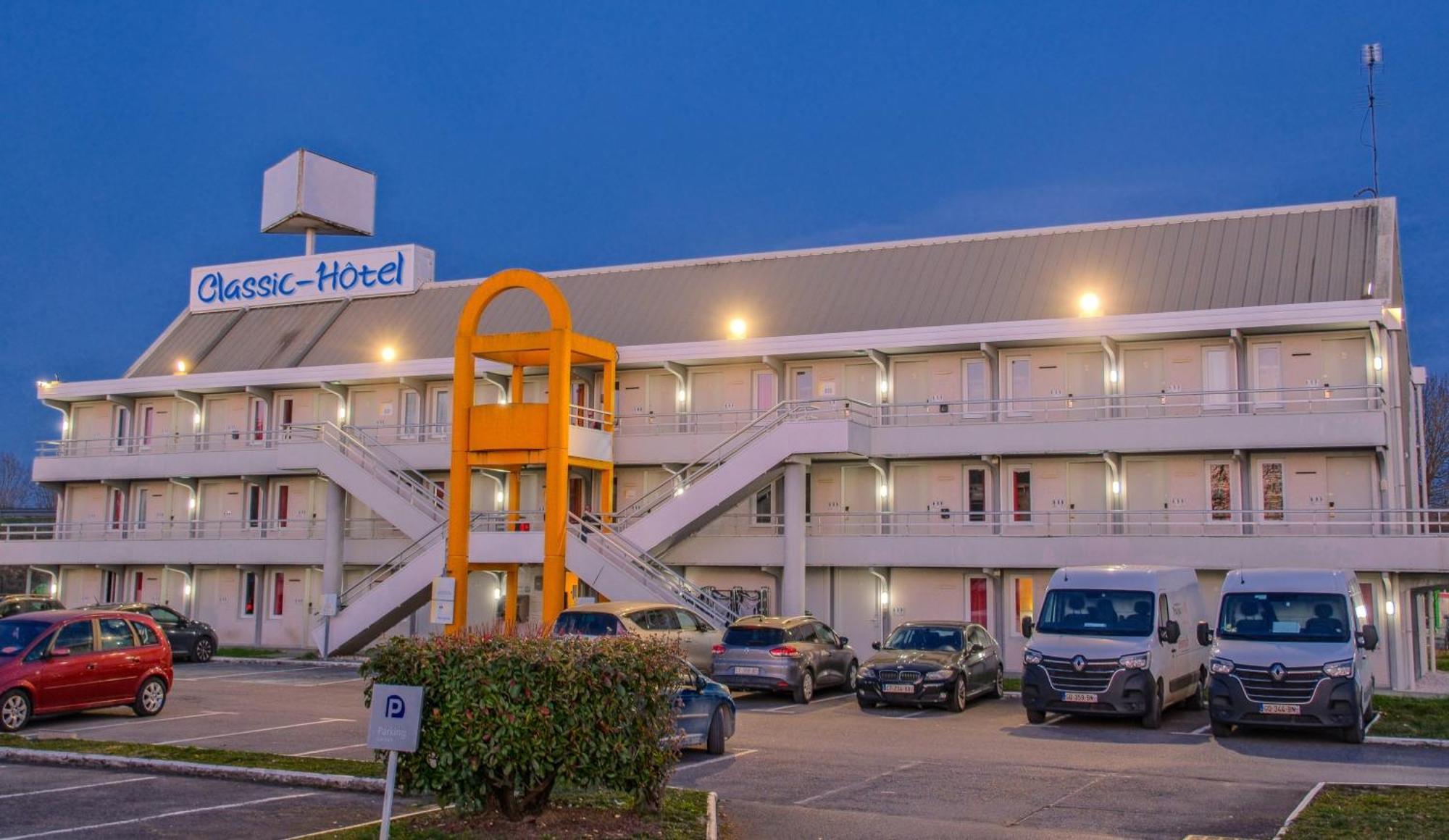 พรีเมียรคลาสฟอนเตเนย์เตรซิกนี Hotel ฟงต์เนย์-เตรซิญี ภายนอก รูปภาพ