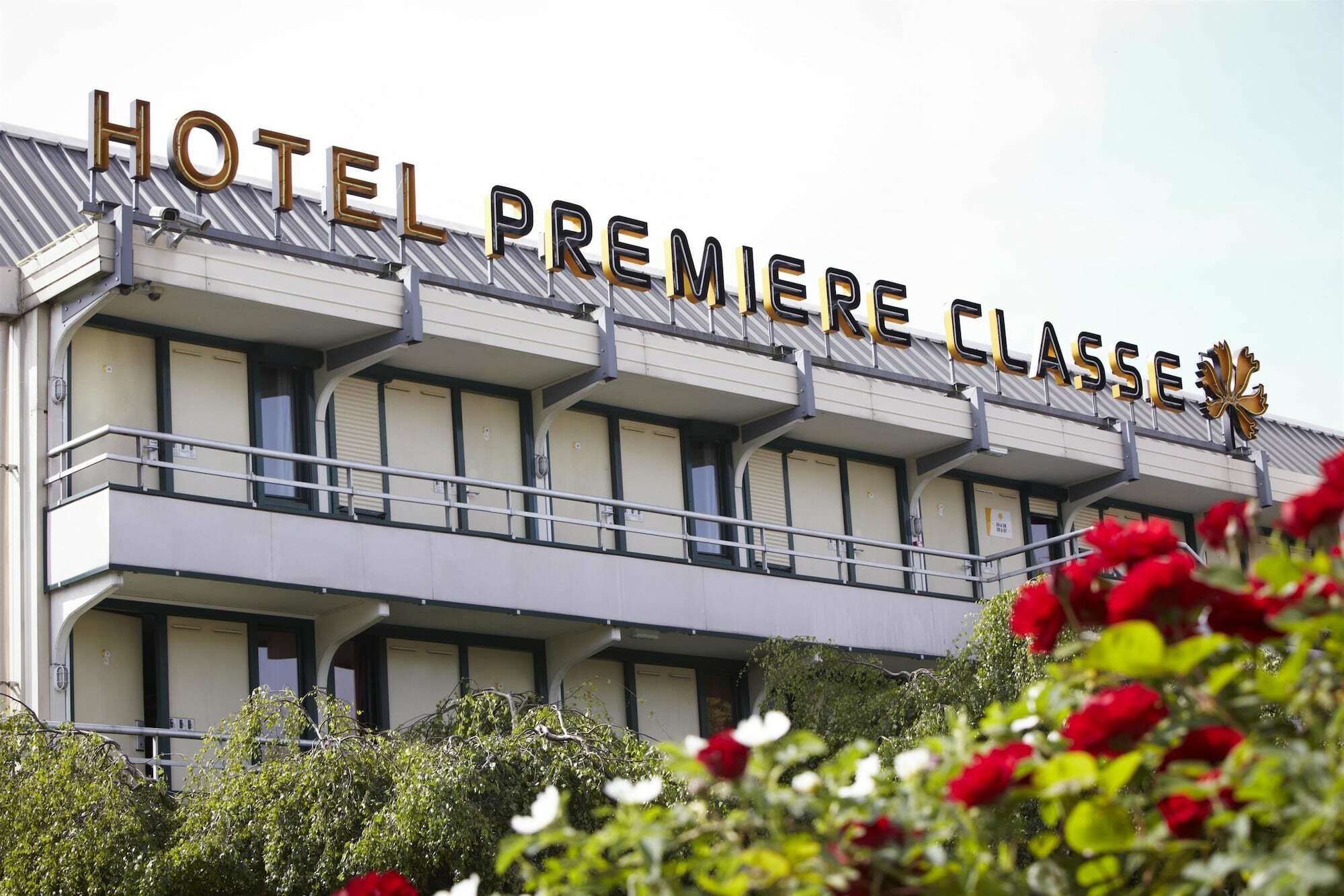 พรีเมียรคลาสฟอนเตเนย์เตรซิกนี Hotel ฟงต์เนย์-เตรซิญี ภายนอก รูปภาพ